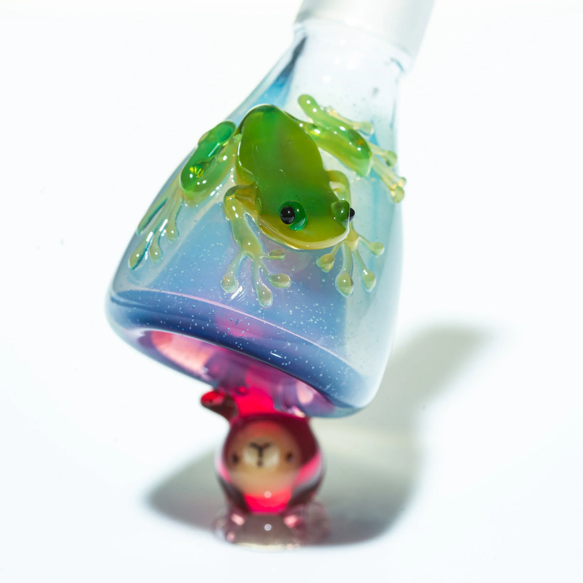 Colorful glass slide with a sculpted green frog and red mushroom, 14mm accessory