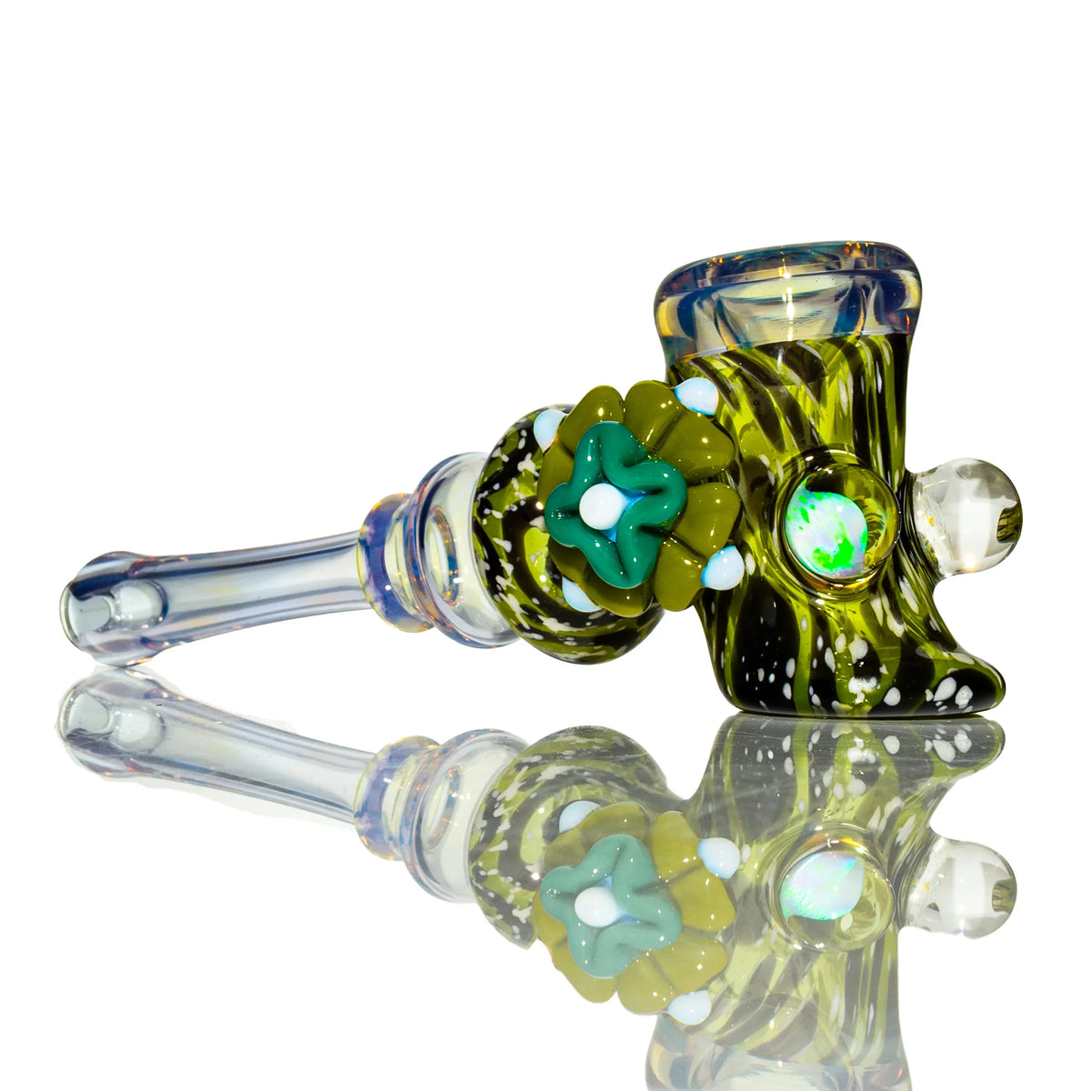 Hand-blown glass hand pipe by Alex Ubatuba x Pinky Brewtz