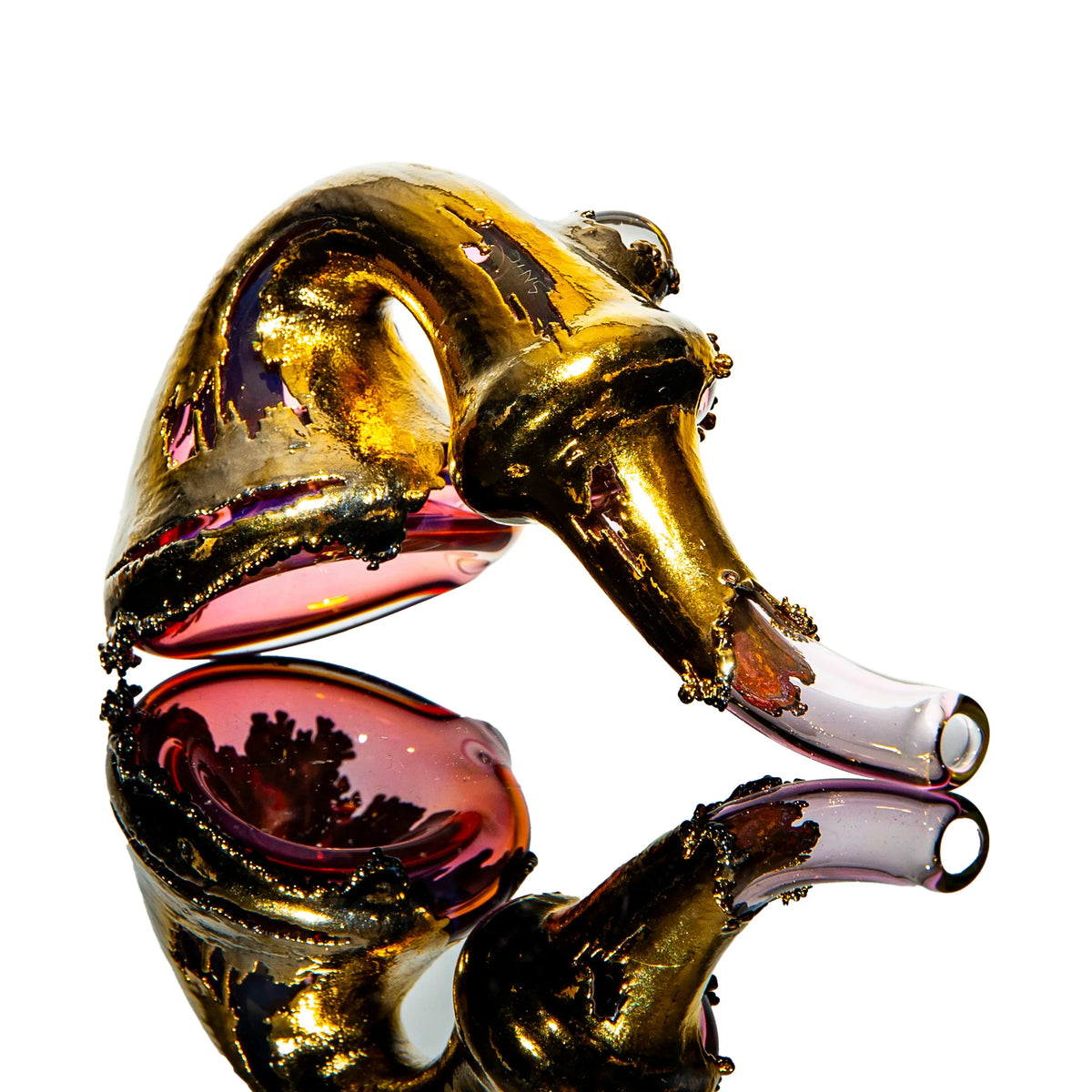 Artistic gold and pink glass hand pipe with reflective surface, high-end smoking accessory