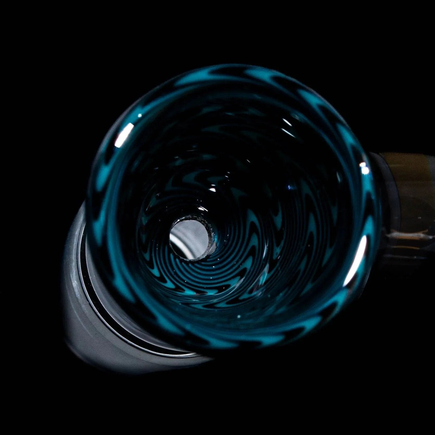 Glass Distractions - Black & Teal Wig Wag 18mm Flare Slide