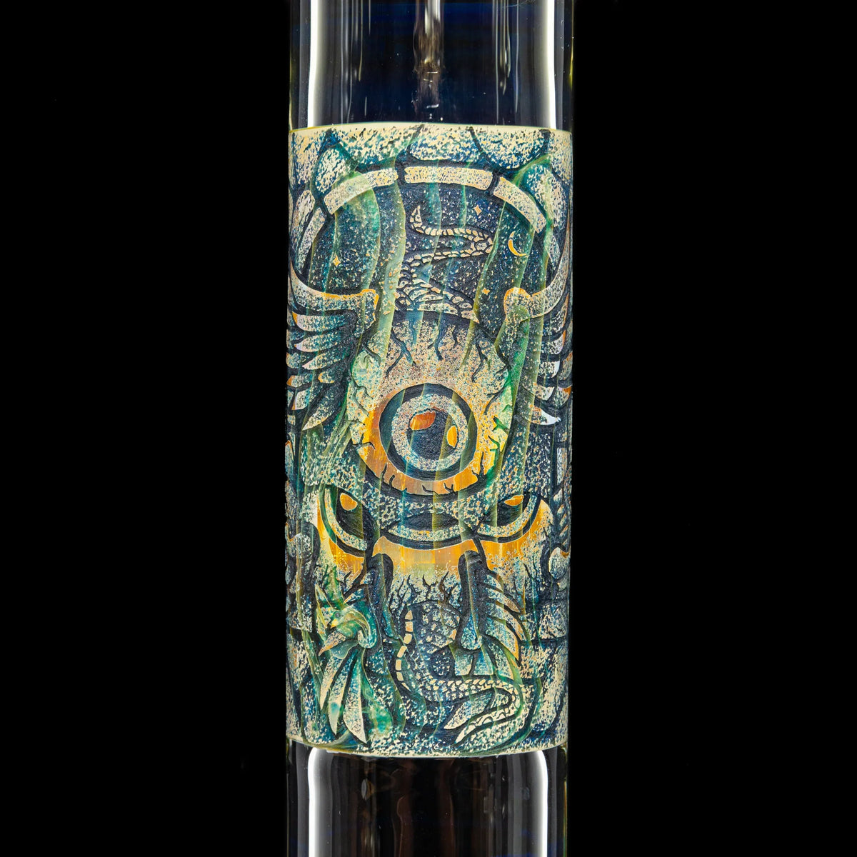 Heady glass tube with detailed dragon artwork and intricate linework on clear glass