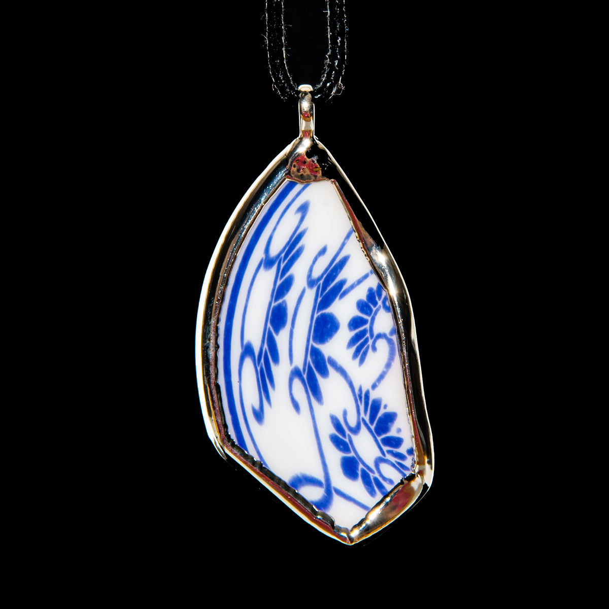 Kurt B - Chinoiserie Shard Pendant 8