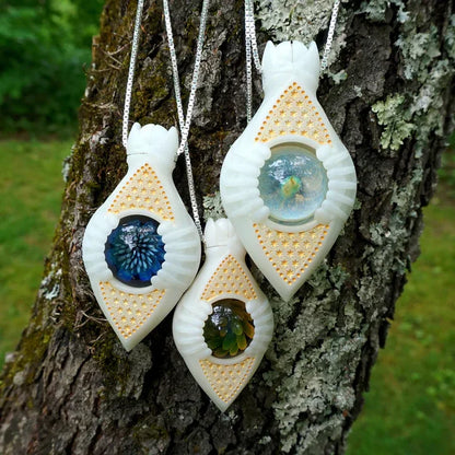 Douxit - Cream Orb Amulet