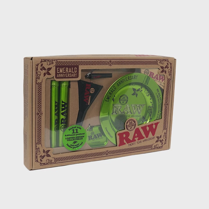 Raw - 20th Anniversary Gift Set