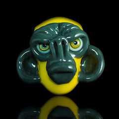 Colgante de cabeza de mono con crayón gris y amarillo de Coyle Portland