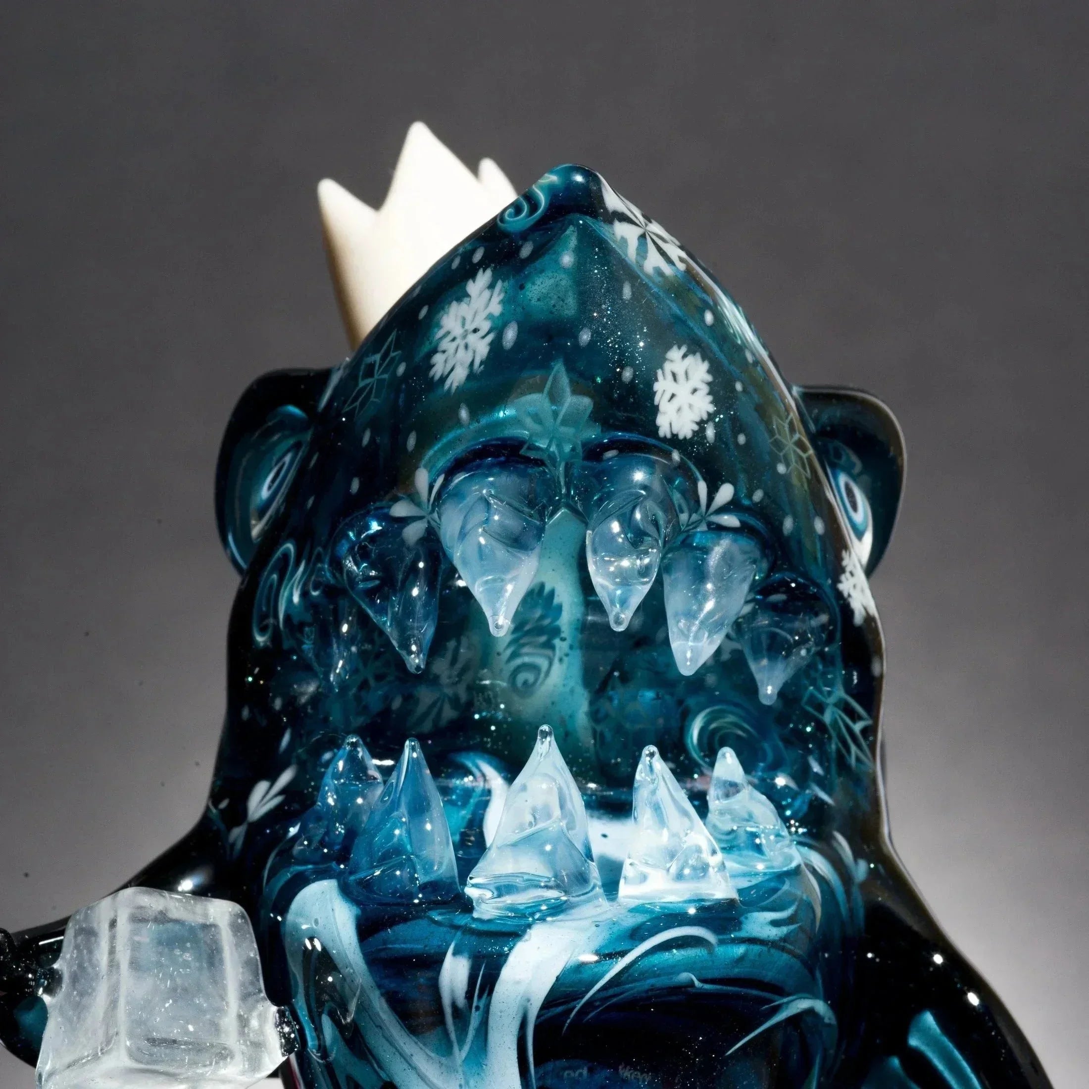 Niko Cray X Chaka Glass Shark Collab – Stoked Progressive Smoke