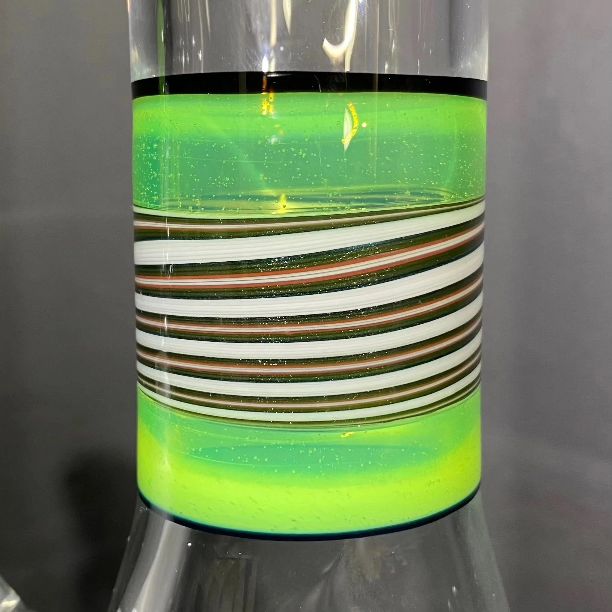 OJ Flame - Green Slyme & Unobtainum Linework 16" Beaker w/ Ash Catcher